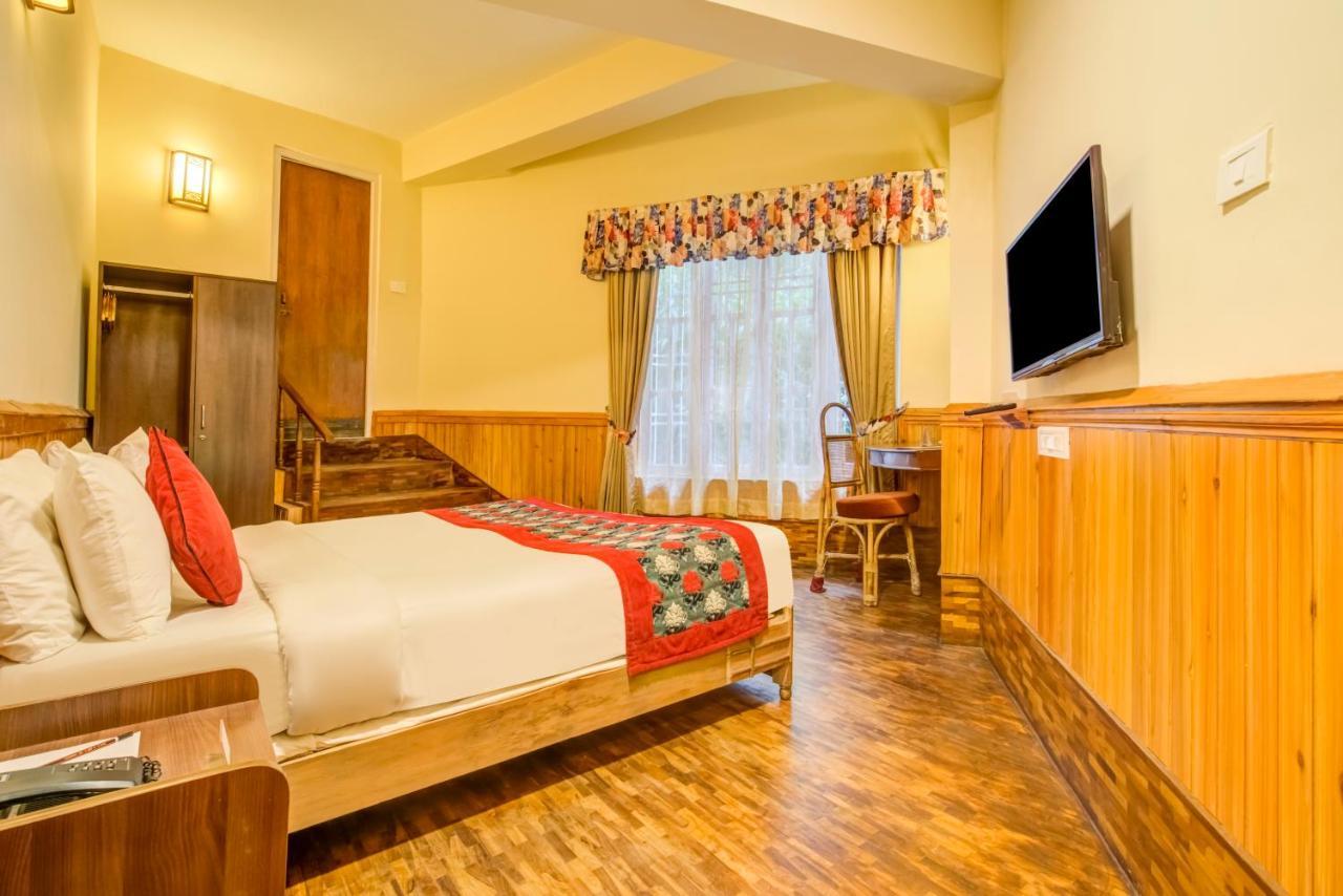 Summit Newa Regency Hotel Pemayangtse Exterior photo