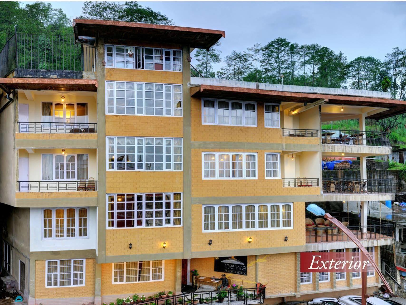 Summit Newa Regency Hotel Pemayangtse Exterior photo